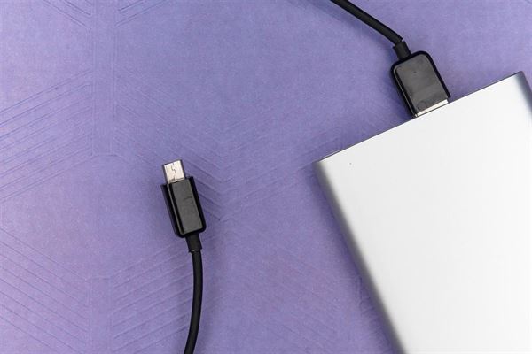 Dit nye USB-C kabel forhandles til den bedste pris hos Av-Cables.dk