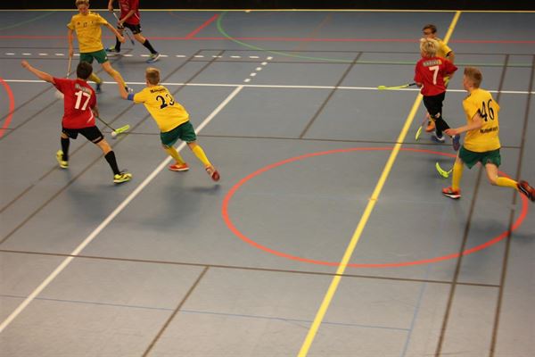 På www.sportyfied.com kan du få særligt tryk på tøj til sport eller designe dit eget holdtøj